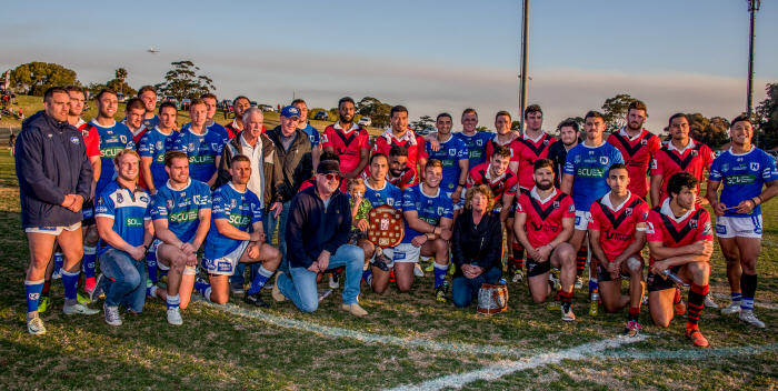 Members of the Hyde family joined with the Newtown Jets and North Sydney Bears teams in this group photo following last Saturday’s match at Henson Park. Photo: Gary Sutherland Photography

