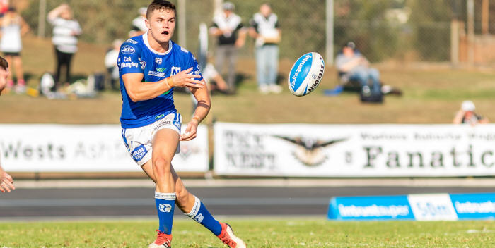 Newtown Jets halfback (and the man who kicked the winning field goal last Saturday) Kyle Flanagan swings out a pass against Wests at Lidcombe Oval. Photo:
Mario Facchini (MAF Photography)
